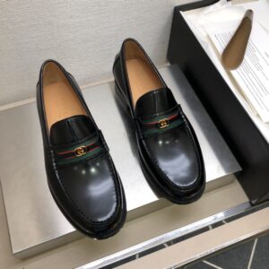 Formal business leather shoes