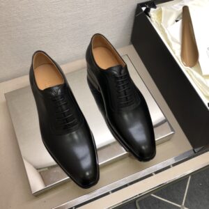 Formal business leather shoes