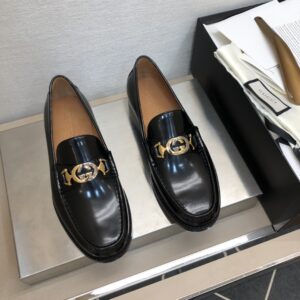 Formal business leather shoes