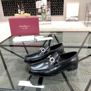Business casual leather shoes