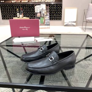 Business casual leather shoes