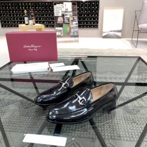 Men's formal leather shoes with Italian leather