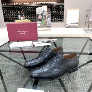 Men's formal leather shoes with Italian leather