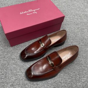 Ferragamo leather shoes with hardware details