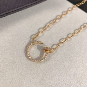 Spike chain necklace