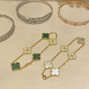 VCA white mother-of-pearl full diamond bracelet