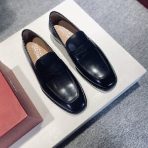 Bottega Veneta leather shoe