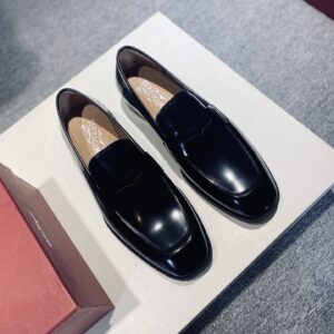 Bottega Veneta leather shoe