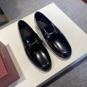 Bottega Veneta leather shoe