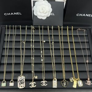 Chanel new necklace necklace sweater chain handband collection photo