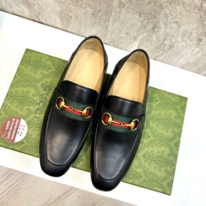 GUCCI leather shoe