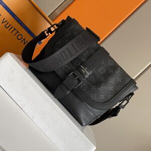 Steamer Style Postman Bag M45911