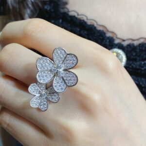 VCA cleef arpels four leaf full diamond ring