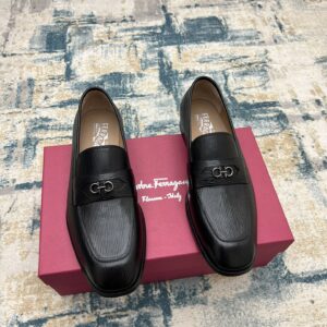 Men's formal leather shoes with Italian leather