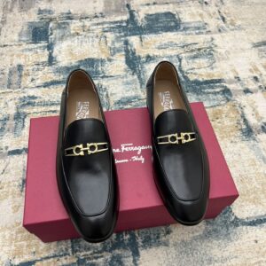 Men's formal leather shoes with Italian leather