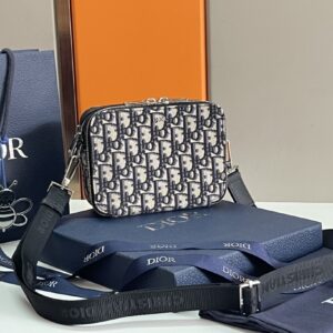 OBLIQUE Hand Bag/Sling Bag