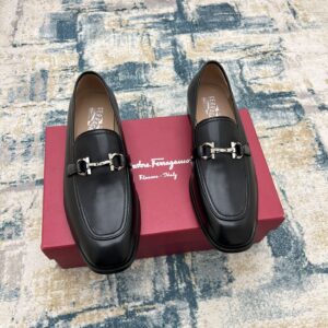 Men's formal leather shoes with Italian leather