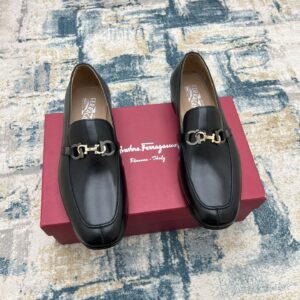 Men's formal leather shoes with Italian leather
