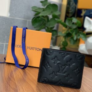 Multiple wallet