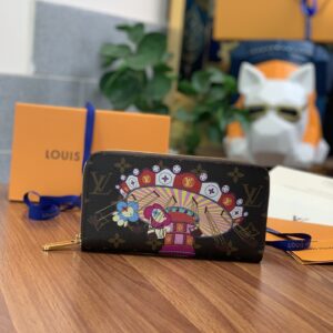 Large Zippy zippered wallet with turntable print