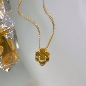 Classic four-leaf necklace tiger