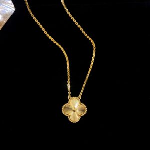 Classic four-leaf clover necklace