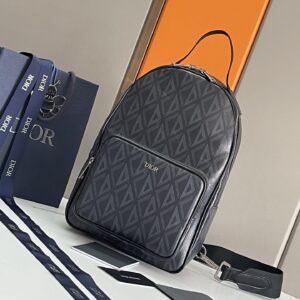 Shoulder bag inspired by Rider design