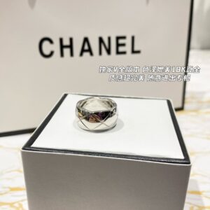 Chanel Wide Rhombus Pattern Ring