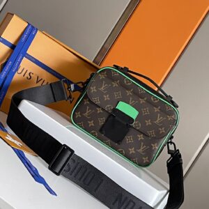 S Lock Postman Bag M46246