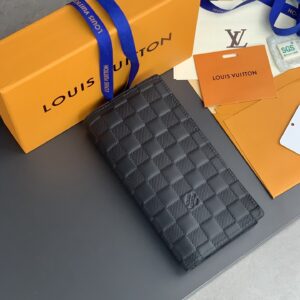 Long Zippy zippered wallet with Damier print