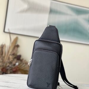 Avenue Crossbody Bag Black