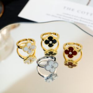 Four leaf clover ring Lucky pattern ring