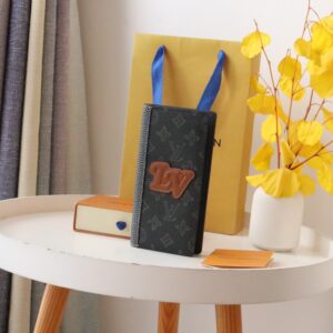 Brazza wallet Taiga leather