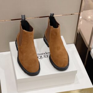Mcqueen slim tread zipper Chelsea boots