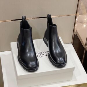 Mcqueen slim tread zipper Chelsea boots