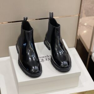 Mcqueen slim tread zipper Chelsea boots