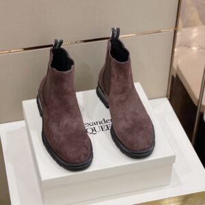 Mcqueen slim tread zipper Chelsea boots