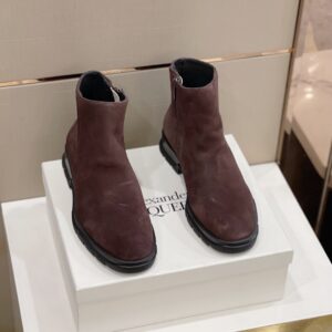 Mcqueen slim tread zipper Chelsea boots