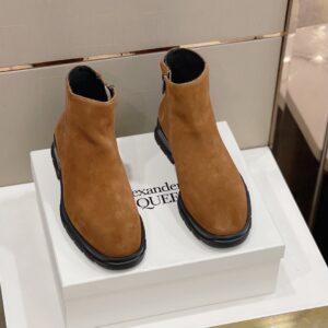Mcqueen slim tread zipper Chelsea boots