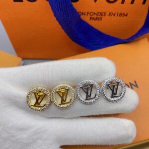 Lv stud earrings