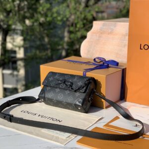 Steamer crossbody bag