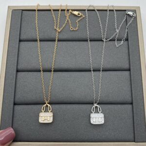 Necklace product item