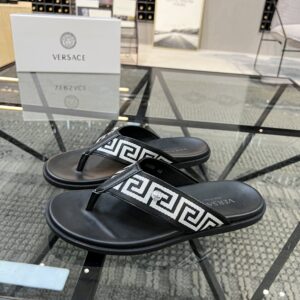 Italian leather sandal with branded strap