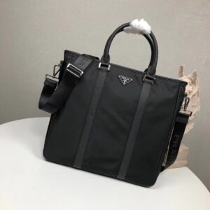 P brand exclusive nylon tote bag