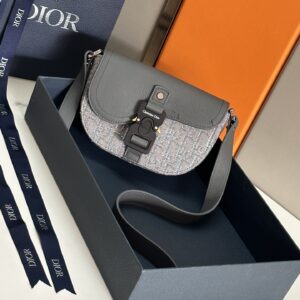 Saddle Hand Bag with Shoulder Strap