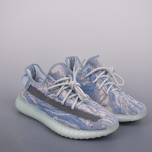 Adidas Yeezy 350 Boost V2 sneakers