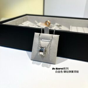 B zero one diamond necklace