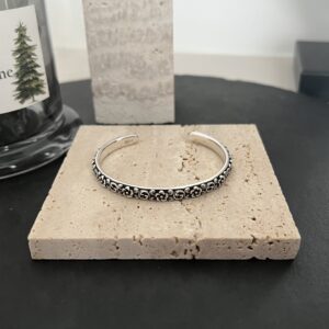 Gucci vintage G flower cuff bracelet