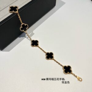 Black agate five flower bracelet