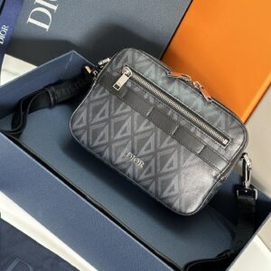 Small Safari Messenger Bag